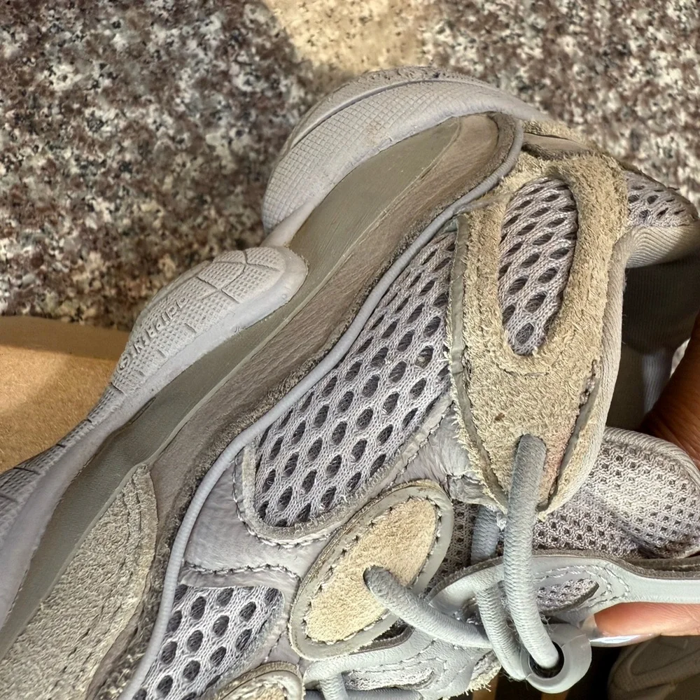 Yeezy 500 Kids Sneakers in Gray - Picture 7 of 15
